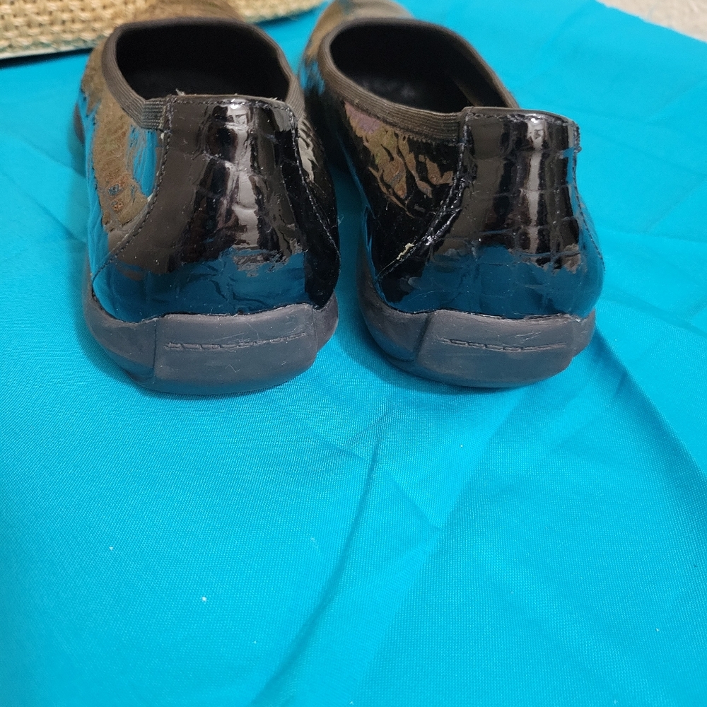 Shoes - Picture 6 of 6